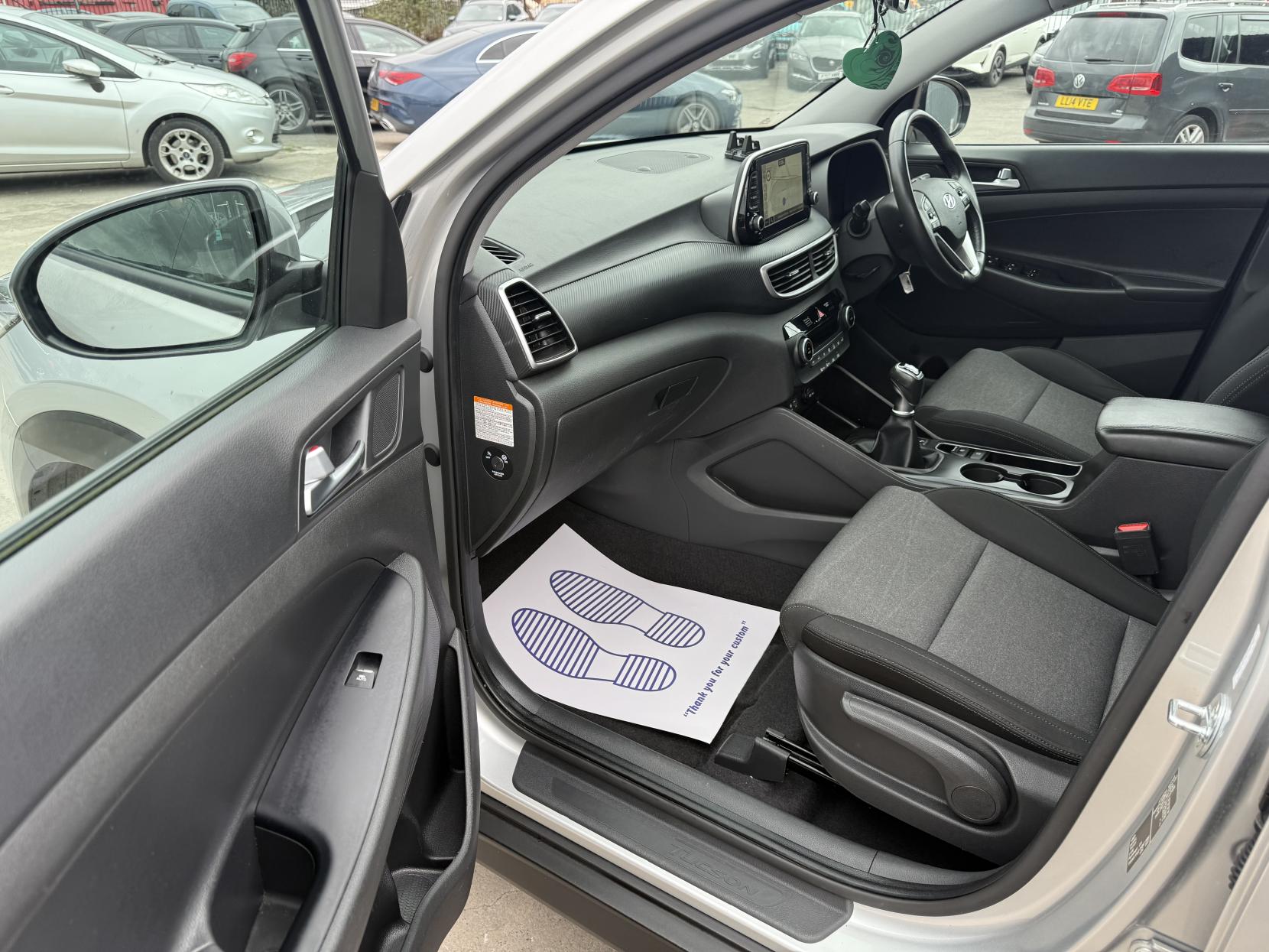 Hyundai TUCSON 1.6 CRDi MHEV SE Nav SUV 5dr Diesel Hybrid Manual Euro 6 (s/s) (115 ps)