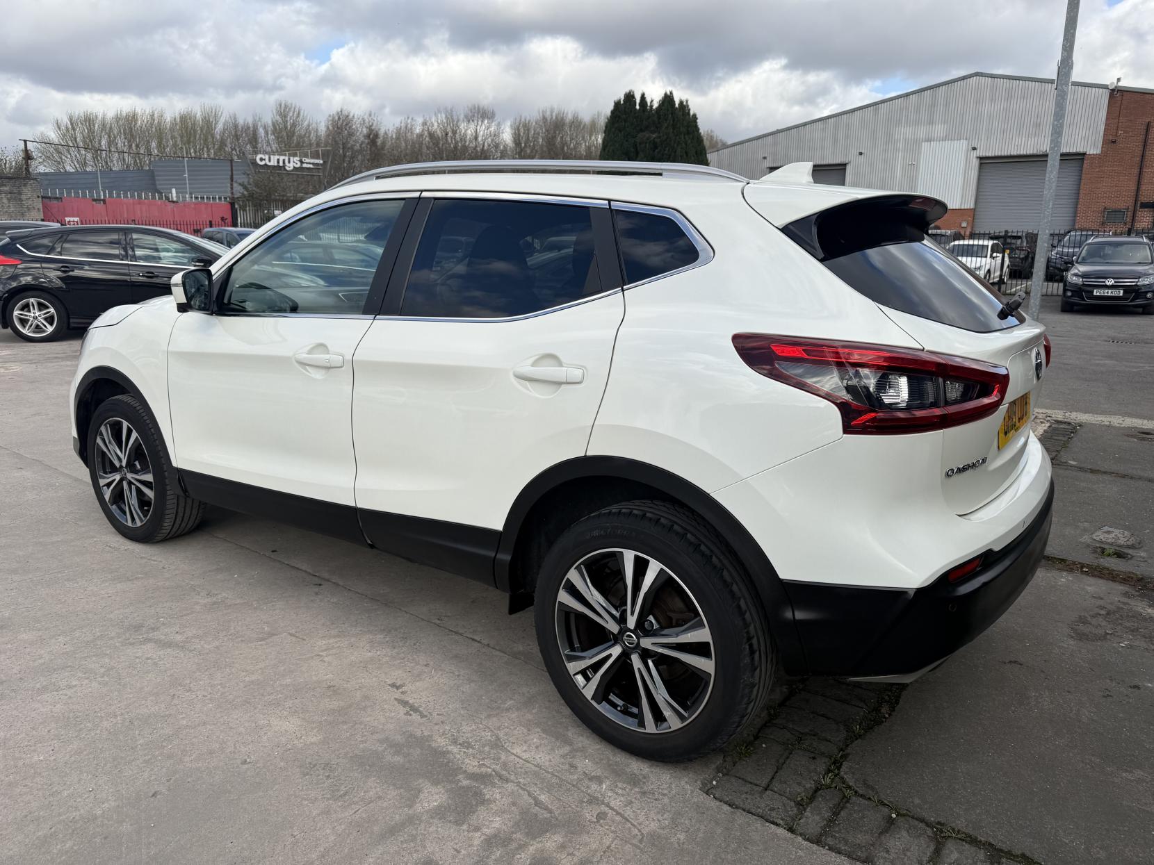 Nissan Qashqai 1.3 DIG-T N-Connecta SUV 5dr Petrol Manual Euro 6 (s/s) (140 ps)